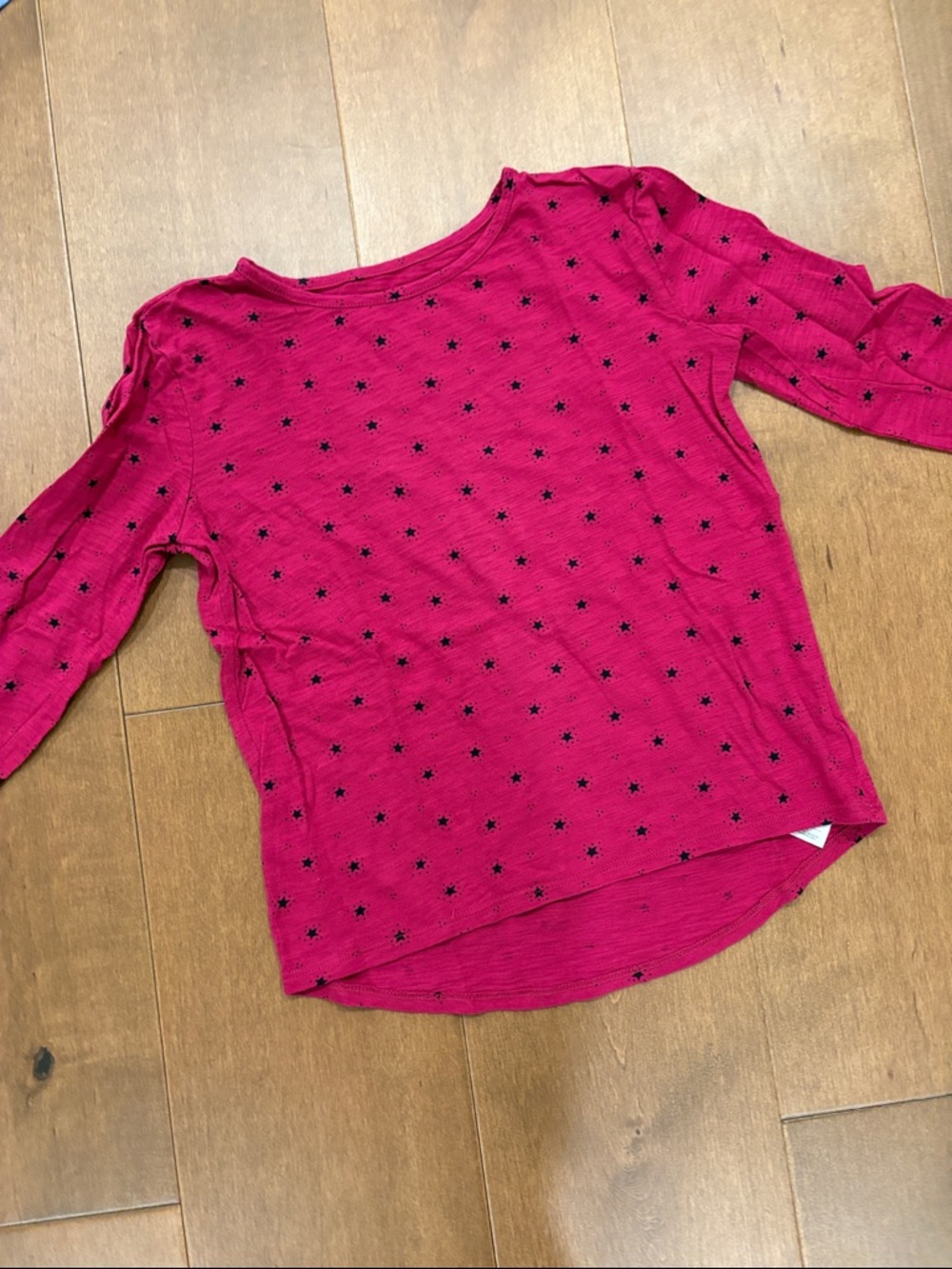 GAP Long Sleeve Tee in Fuchsia with Black Star Print